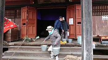 昨年の様子～大日堂前